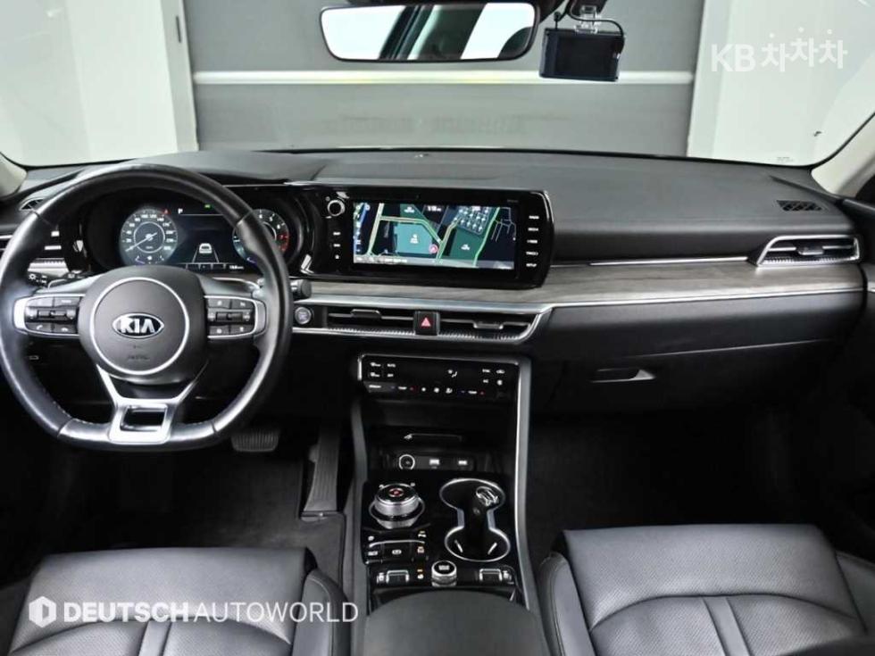 2021 - kia k5
