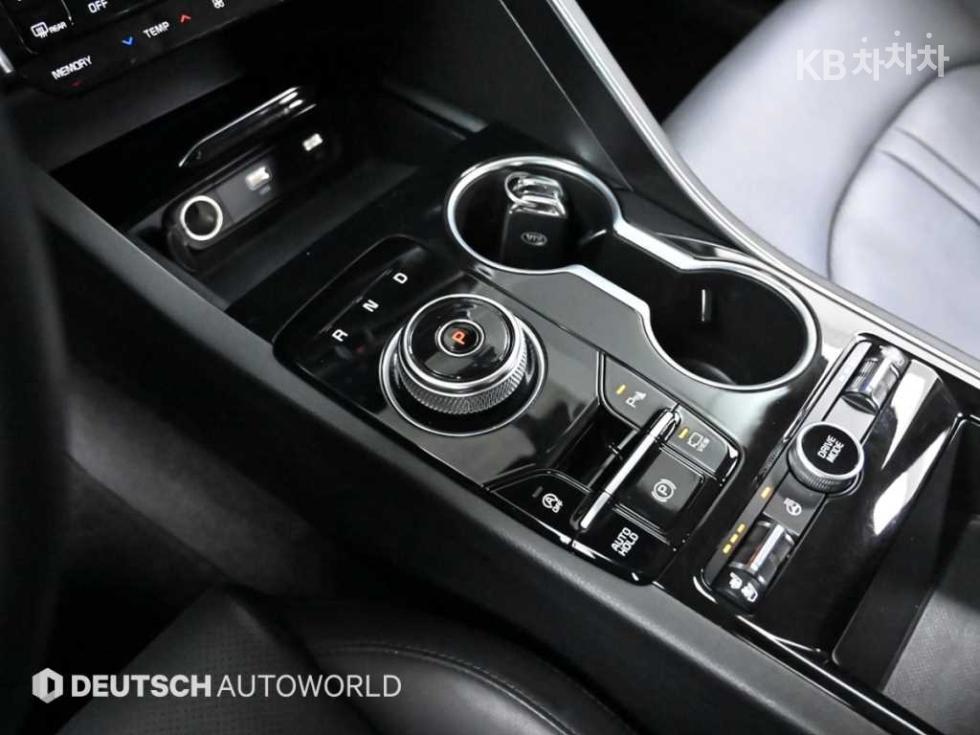 2021 - kia k5