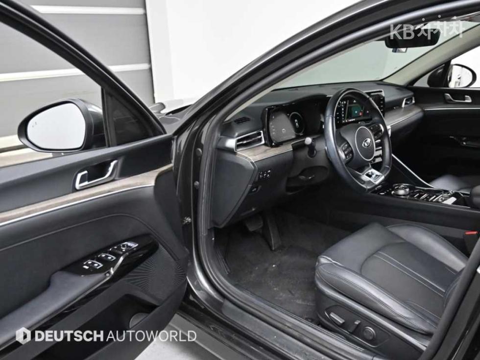 2021 - kia k5