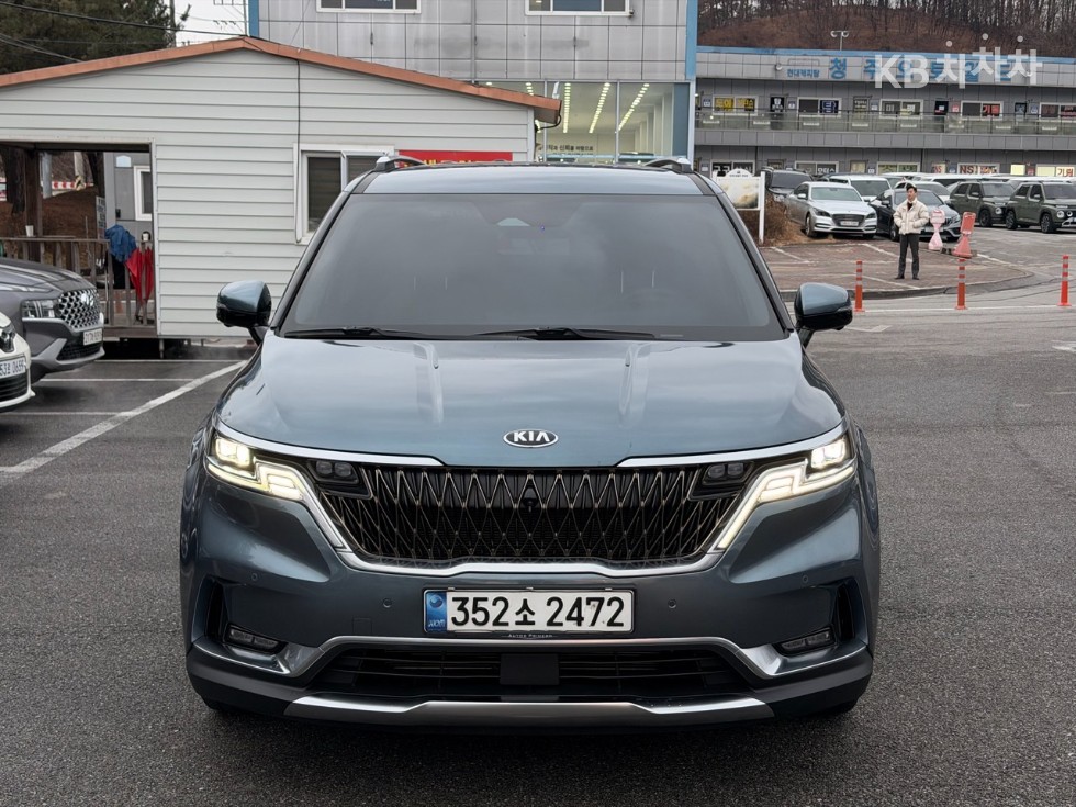 2021 - kia carnival