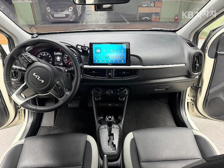 Kia Morning Urban JA 1.0 Gasoline Prestige 8