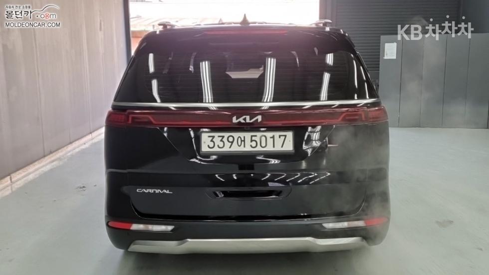 2023 - kia carnival