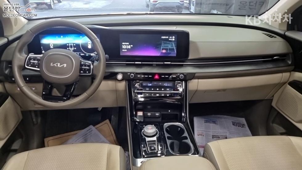 2023 - kia carnival