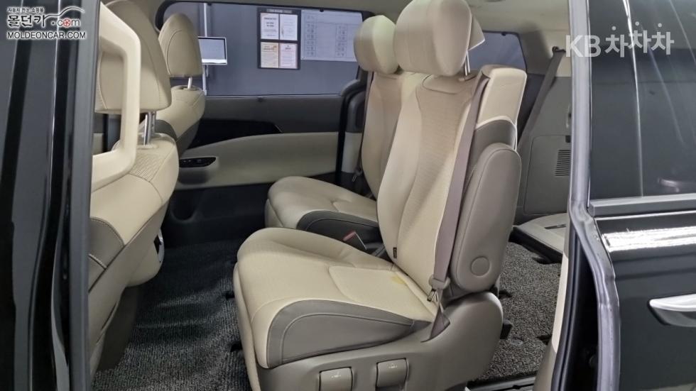 2023 - kia carnival