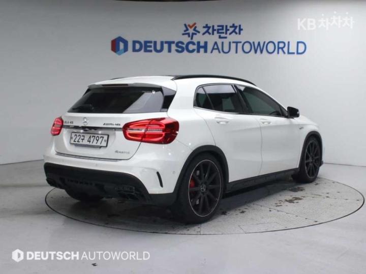 Mercedes-Benz GLA-Class X156 GLA45 AMG 4 Matic 3