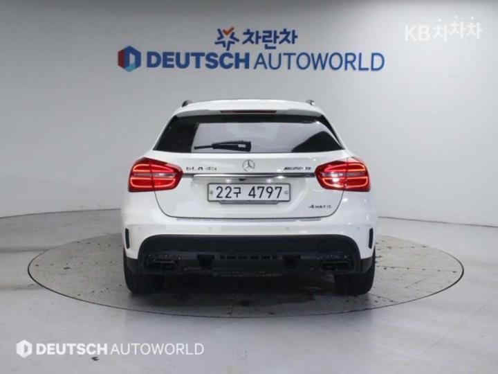 Mercedes-Benz GLA-Class X156 GLA45 AMG 4 Matic 5