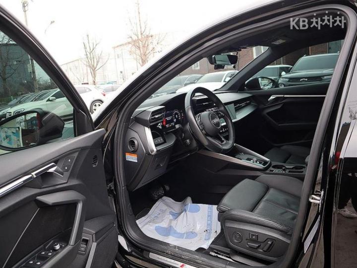 Audi A3 NEW 40 TFSI Premium 8V 7