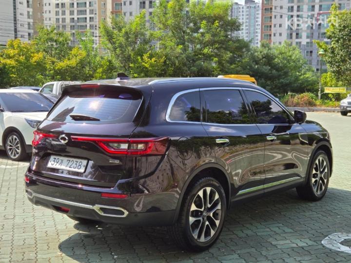 Renault QM6 2.0 2WD RE Signature 5