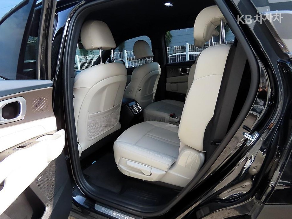 2023 - kia sorento