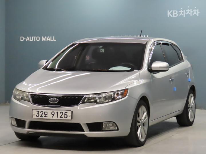 Kia Forte Hatchback 1.6 GDI Prestige Base Type