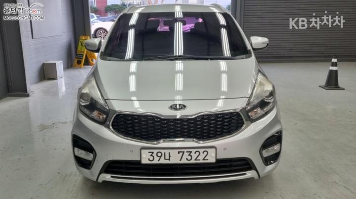 Kia Carens 2.0 LPI Prestige 4