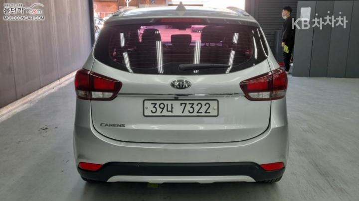 Kia Carens 2.0 LPI Prestige 5