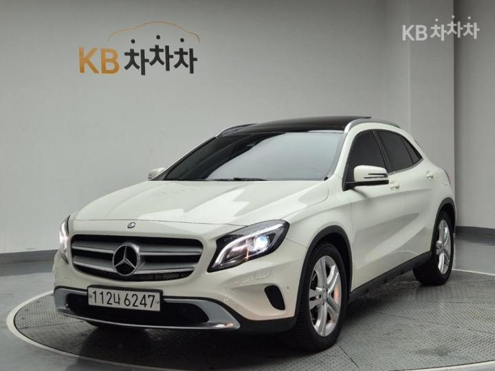 Mercedes-Benz GLA-Class X156 GLA200 d 4 Matic