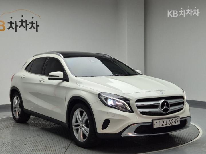Mercedes-Benz GLA-Class X156 GLA200 d 4 Matic 5
