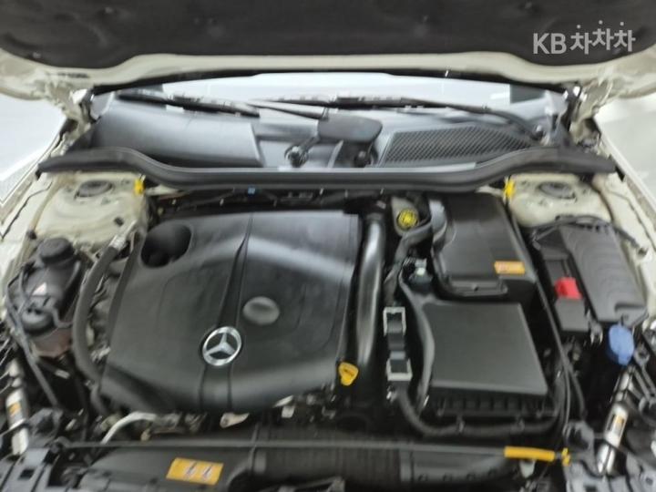 Mercedes-Benz GLA-Class X156 GLA200 d 4 Matic 6