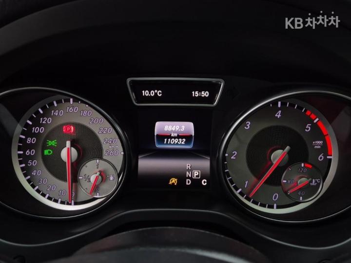 Mercedes-Benz GLA-Class X156 GLA200 d 4 Matic 7