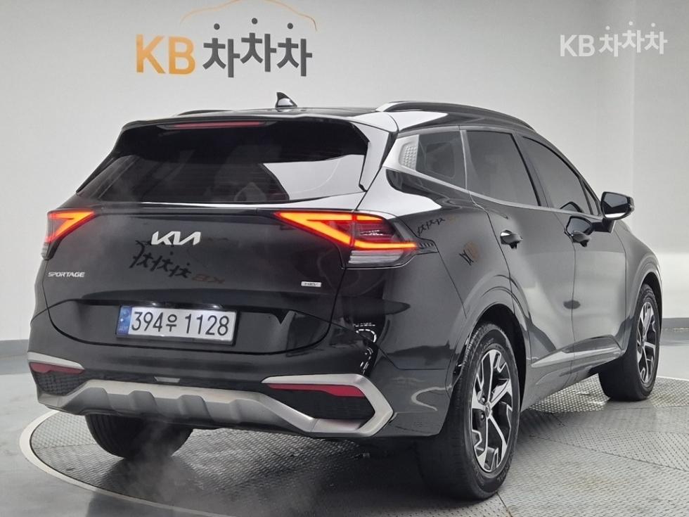2022 - kia sportage