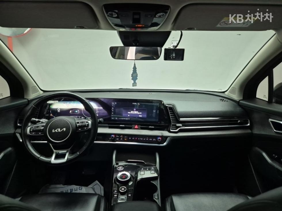 2022 - kia sportage