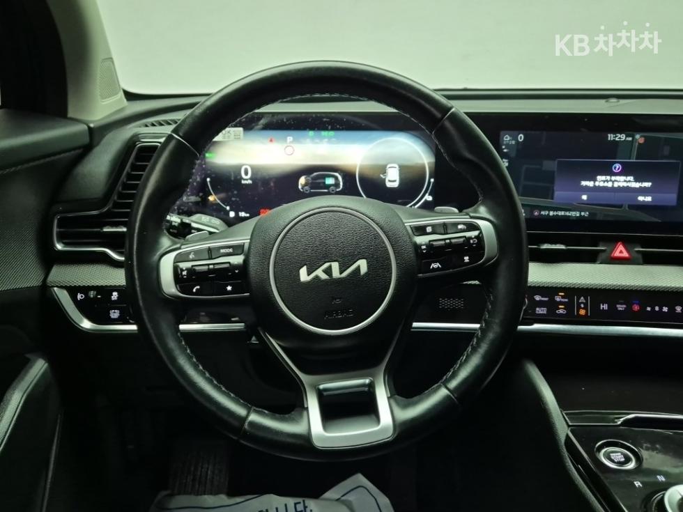 2022 - kia sportage