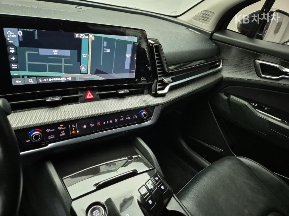 2022 - kia sportage