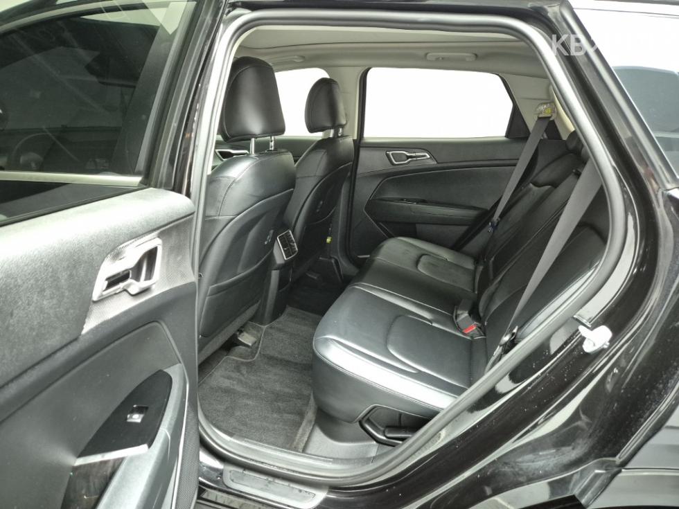 2022 - kia sportage
