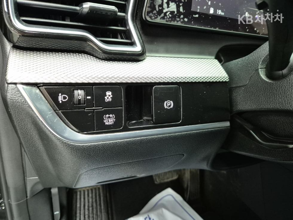 2022 - kia sportage