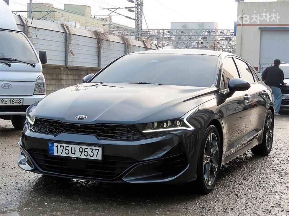 2021 - kia k5