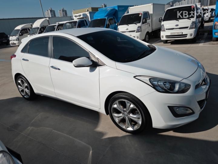 Hyundai i30 New 1.6 GDI Extreme 3