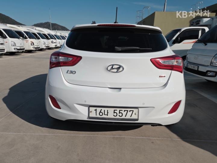 Hyundai i30 New 1.6 GDI Extreme 5