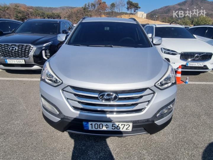 Hyundai Santa Fe DM R2.0 2WD PREMIUM Base Type 2