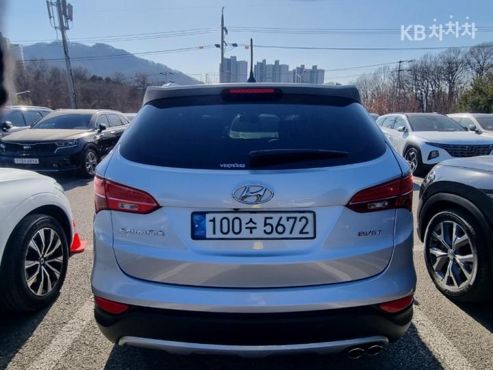 Hyundai Santa Fe DM R2.0 2WD PREMIUM Base Type 4