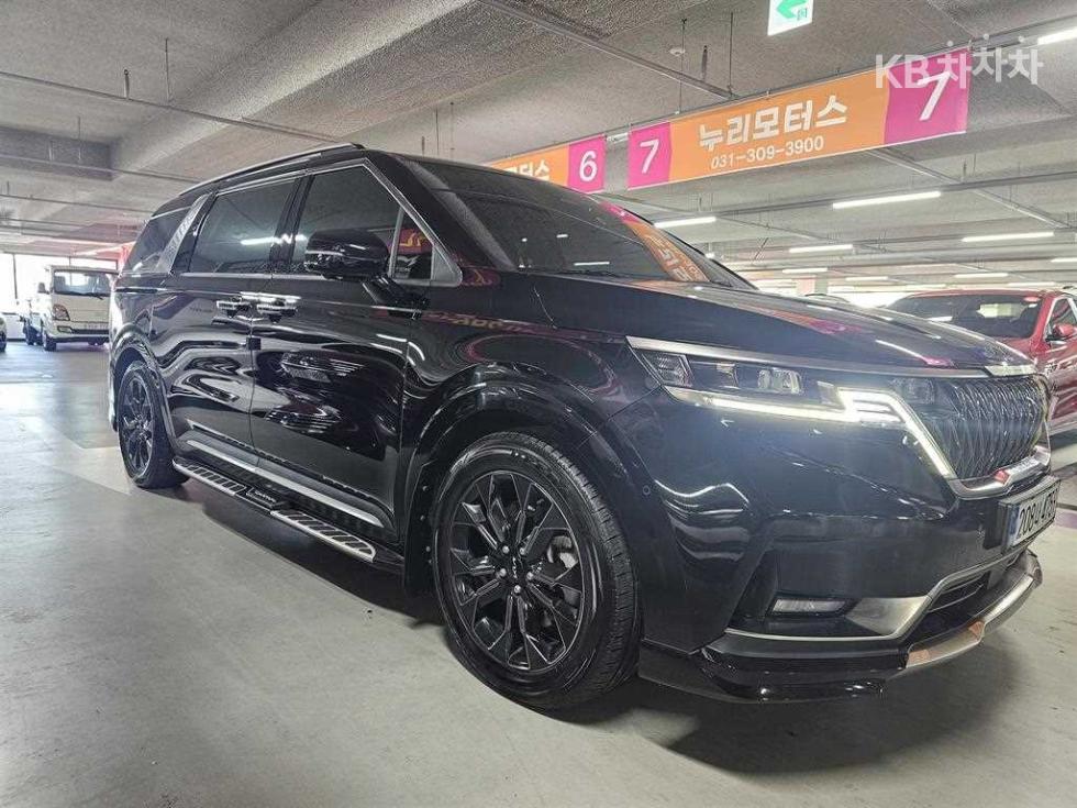 2023 - kia carnival