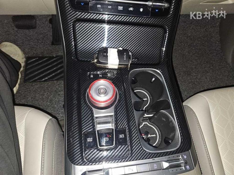 2023 - kia carnival