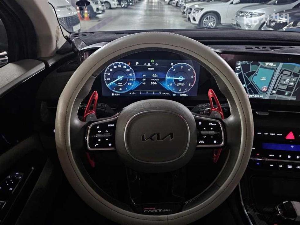 2023 - kia carnival