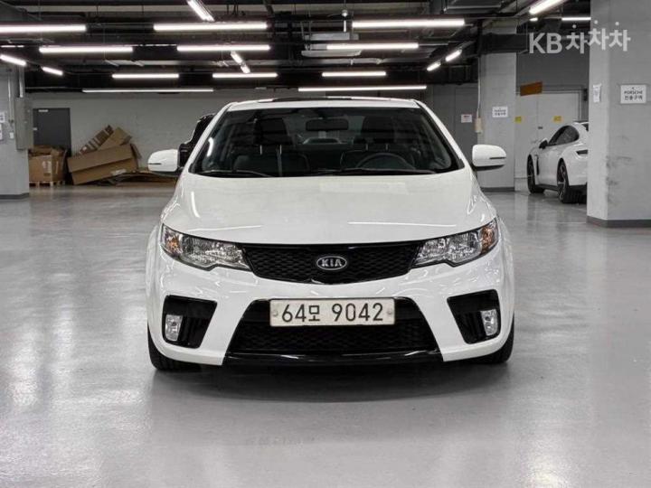 Kia Forte Koup 1.6 GDI Prestige 4