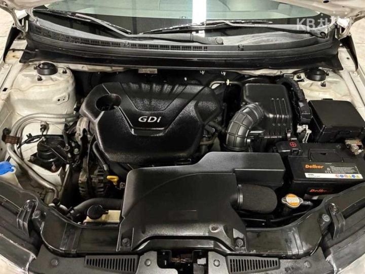 Kia Forte Koup 1.6 GDI Prestige 8