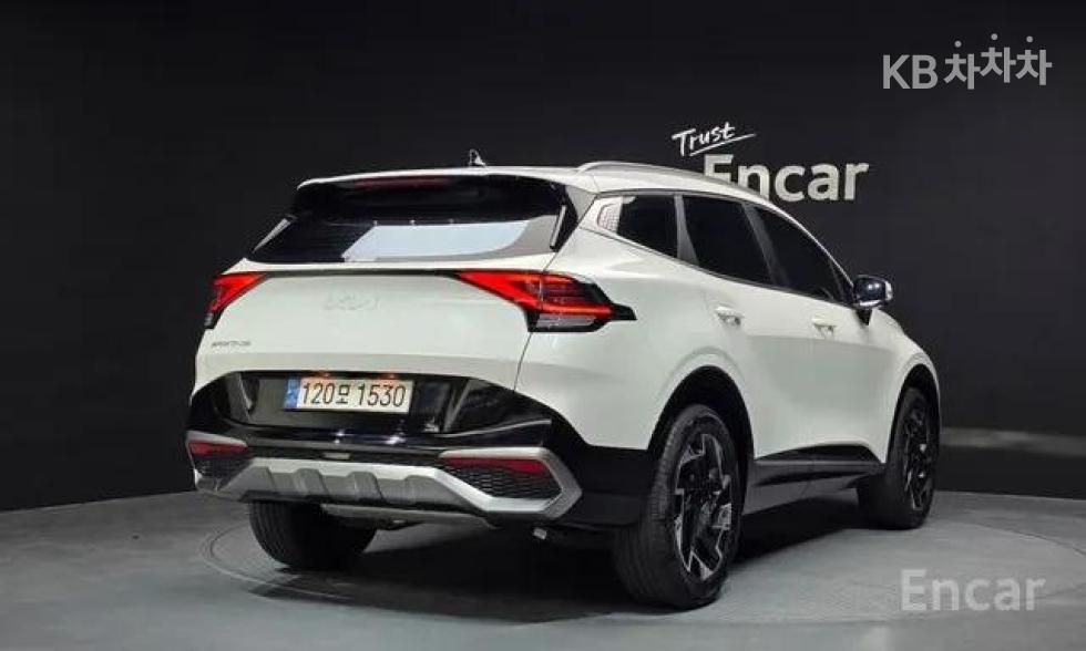 2022 - kia sportage