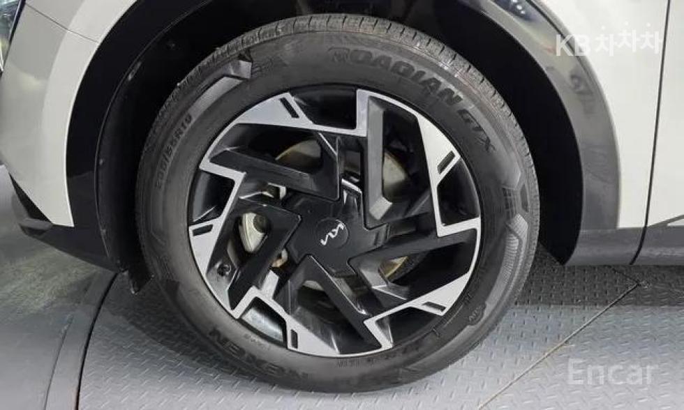 2022 - kia sportage