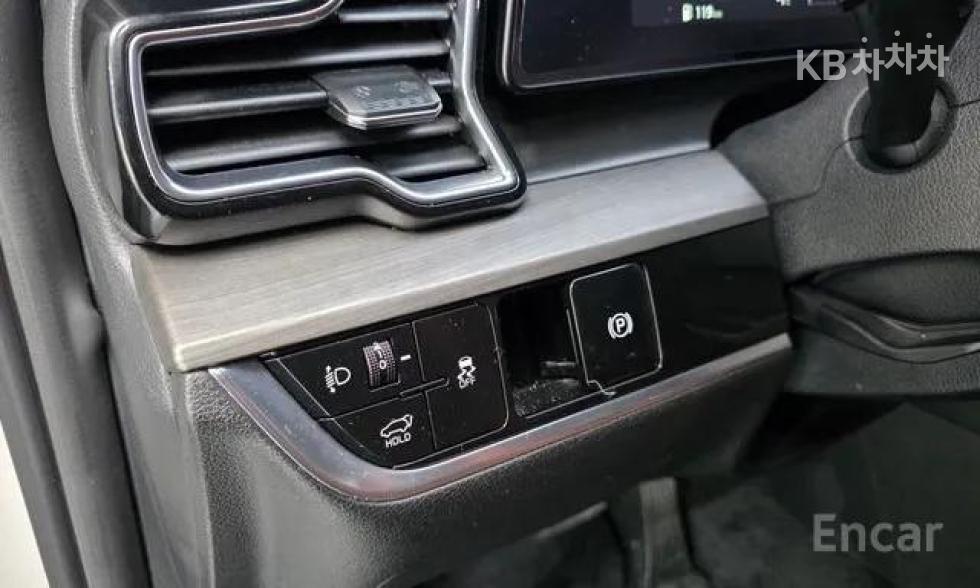 2022 - kia sportage