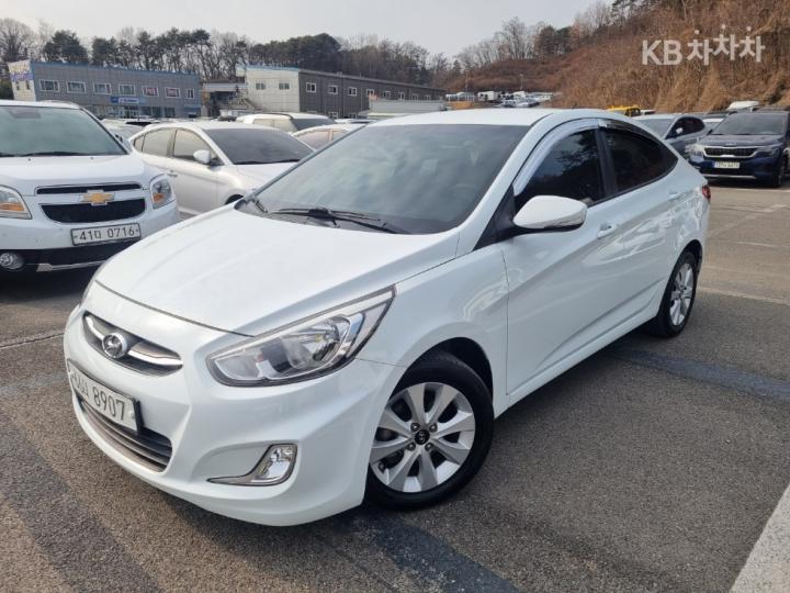 Hyundai Accent New 1.6 GDi Modern 3