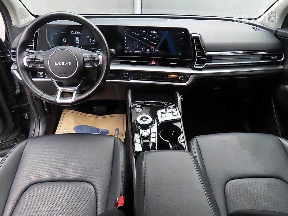 2023 - kia sportage