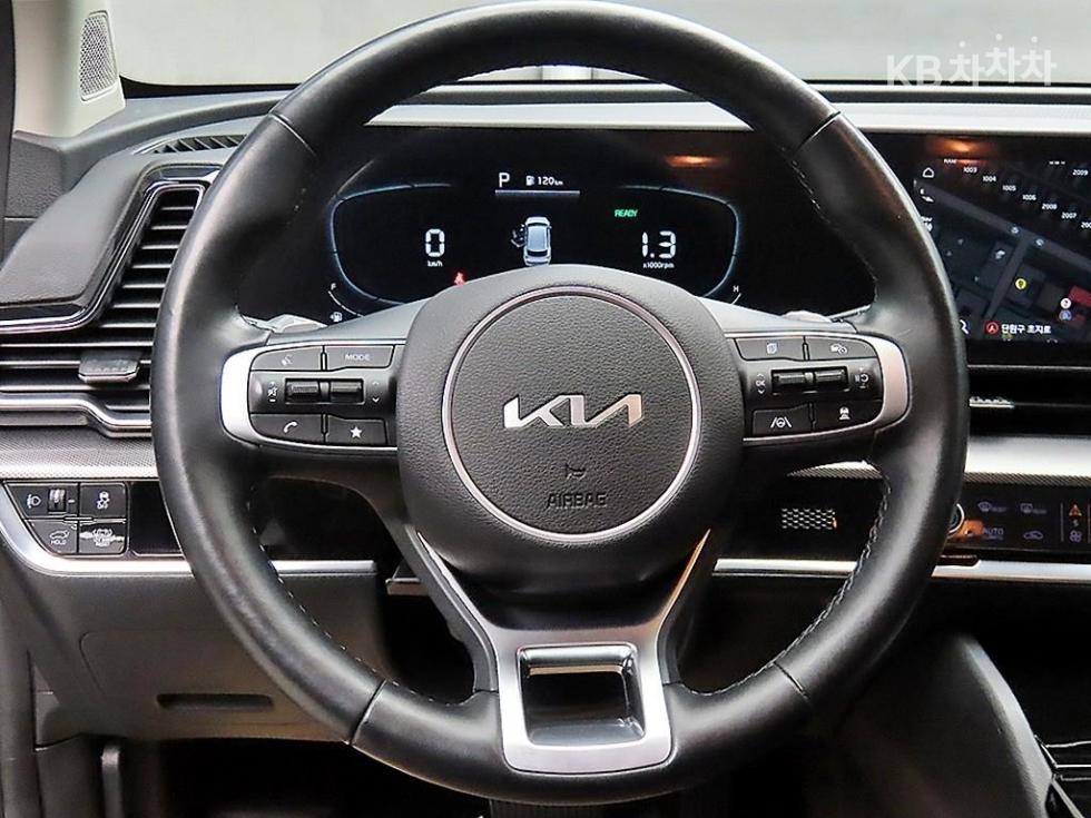 2023 - kia sportage