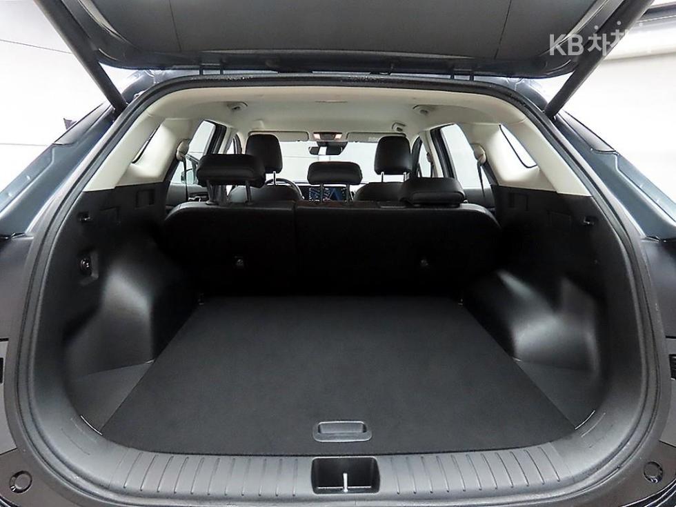 2023 - kia sportage