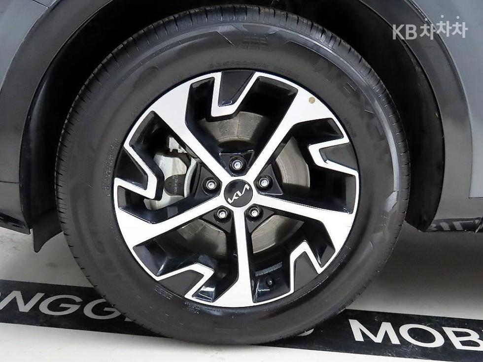 2023 - kia sportage