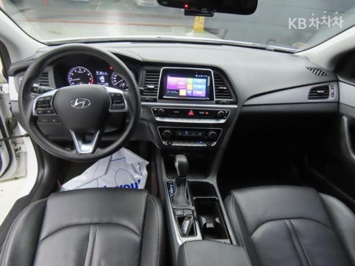 Hyundai Sonata New Rise 2.0 LPi Modern 8