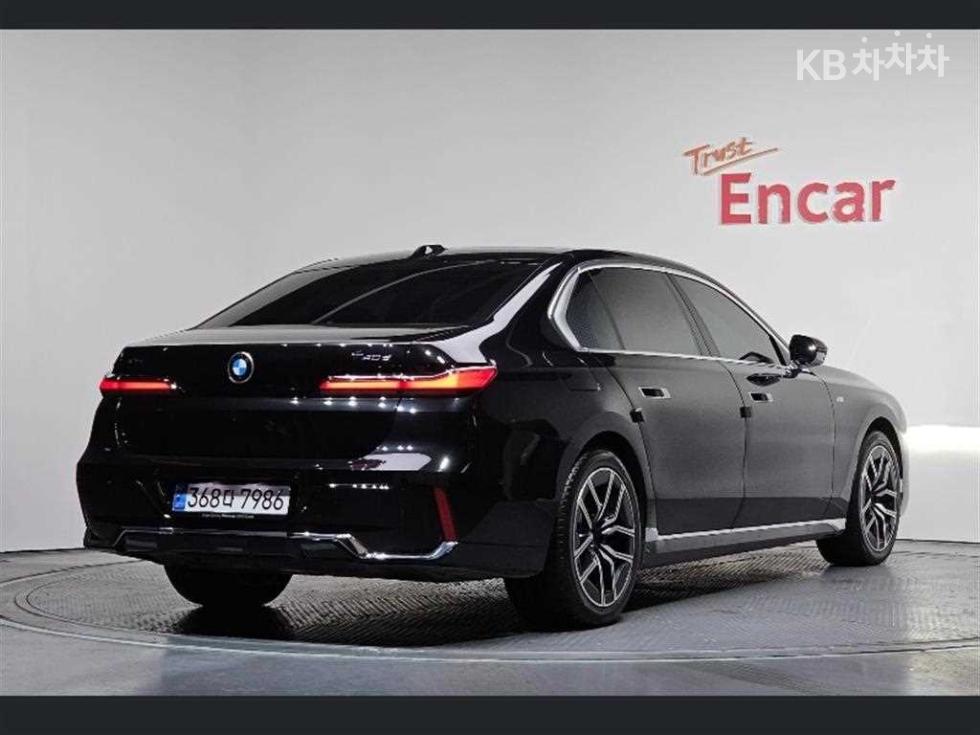 BMW 7er — miniaturë 2