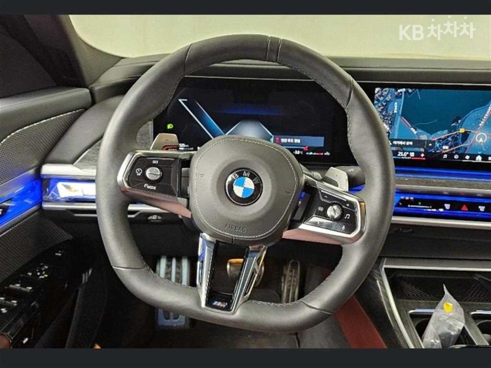 BMW 7er — miniaturë 13