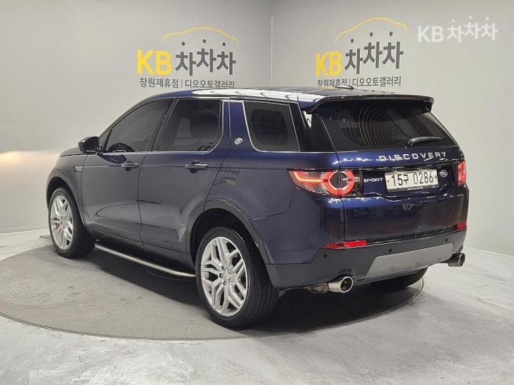 Land Rover Discovery Sport 2.0 TD4 SE 7