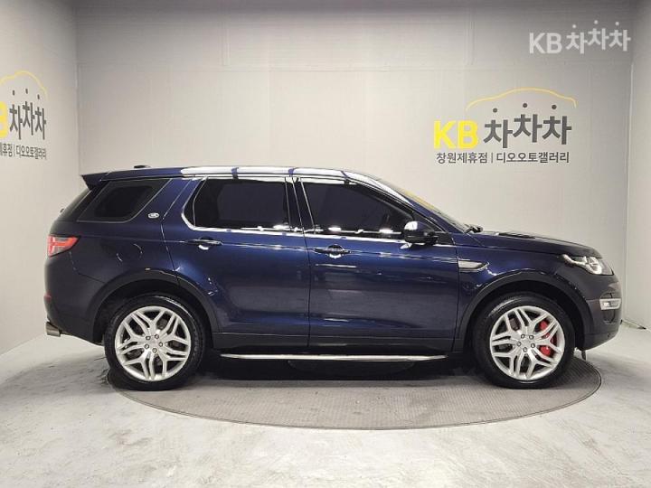 Land Rover Discovery Sport 2.0 TD4 SE 8