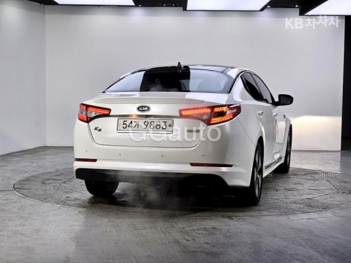 Kia K5 Hybrid Prestige 4